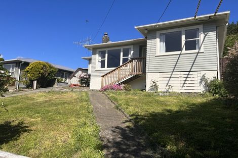 Photo of property in 31 Gardiner Grove, Wainuiomata, Lower Hutt, 5014
