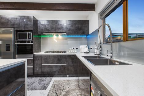 Photo of property in 18 Kohinoor Avenue, Mangere, Auckland, 2022