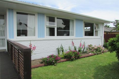 Photo of property in 39 Compton Street, Woolston, Christchurch, 8062