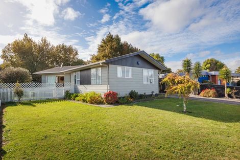 Photo of property in 48 Somerset Crescent, Highbury, Palmerston North, 4412