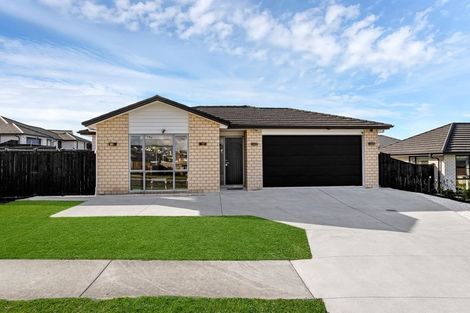Photo of property in 18 Calder Crescent, Pokeno, 2402