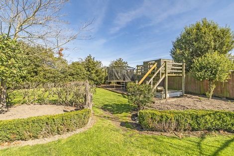 Photo of property in 35 Leeston And Lake Road, Leeston, 7632