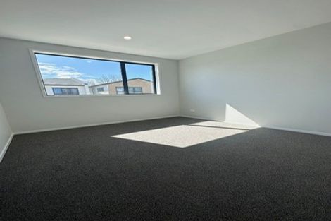 Photo of property in 365a Don Buck Road, Massey, Auckland, 0614