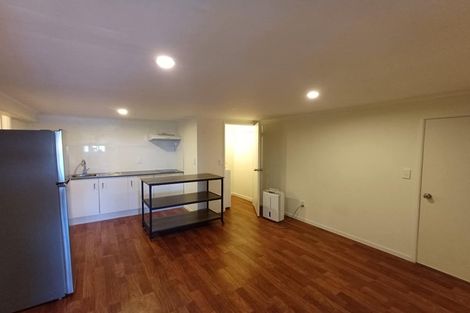 Photo of property in 13 Hatherlow Street, Glenfield, Auckland, 0629