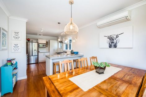 Photo of property in 118 Raumati Road, Raumati Beach, Paraparaumu, 5032