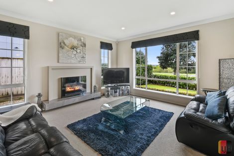 Photo of property in 242 Harbourside Drive, Karaka, Papakura, 2113