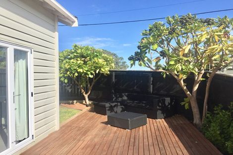 Photo of property in 2 Pembroke Road, Northland, Wellington, 6012