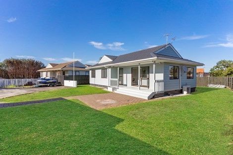 Photo of property in 2/11 Avis Avenue, Papatoetoe, Auckland, 2025