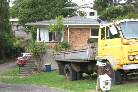 Photo of property in 1/50 Glencourt Place, Glenfield, Auckland, 0629