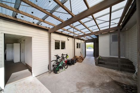 Photo of property in 11 Manawapou Road, Hawera, 4610