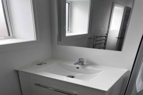 Photo of property in 7 Rixon Grove, Mount Victoria, Wellington, 6011