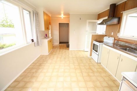 Photo of property in 5 Sunvue Road, Glen Eden, Auckland, 0602