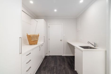 Photo of property in 73 Grahams Road, Burnside, Christchurch, 8041