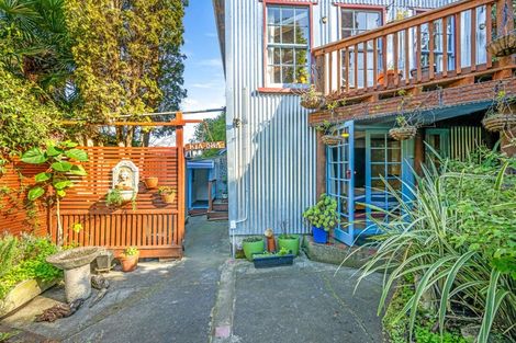 Photo of property in 32b Main Street, Hospital Hill, Napier, 4110