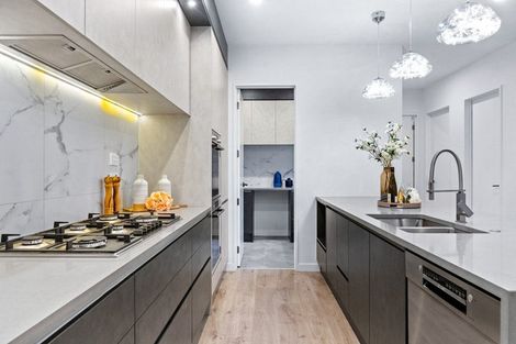 Photo of property in 25 Henriette Place, Totara Park, Auckland, 2105
