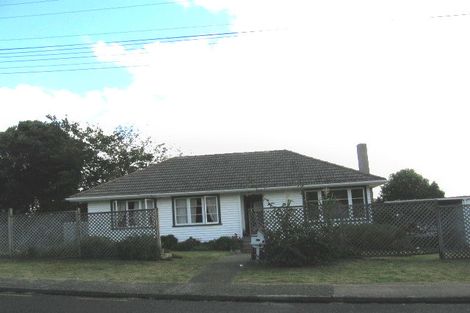 Photo of property in 57 Amberley Avenue, Te Atatu South, Auckland, 0610