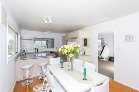 Photo of property in 13 Merida Place, Unsworth Heights, Auckland, 0632