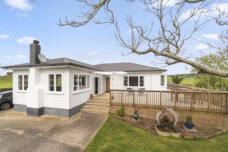 Photo of property in 2083 State Highway 16, Helensville, 0875