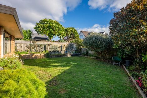Photo of property in 6 Te Ropata Place, Waikanae Beach, Waikanae, 5036