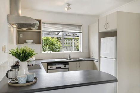 Photo of property in 29 Gordon Avenue, Forrest Hill, Auckland, 0620