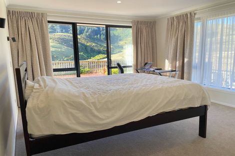 Photo of property in 104 Melksham Drive, Churton Park, Wellington, 6037