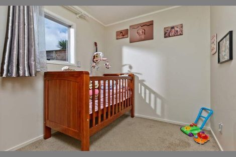 Photo of property in 20 Orton Street, Glenfield, Auckland, 0627