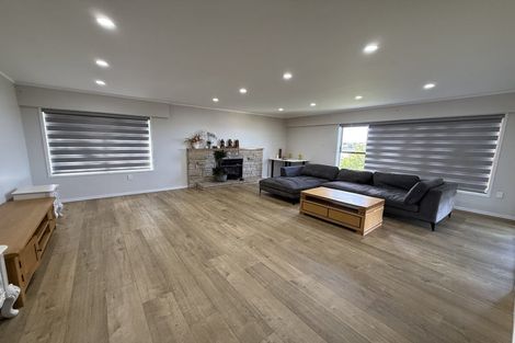 Photo of property in 24 Widmore Drive, Massey, Auckland, 0614