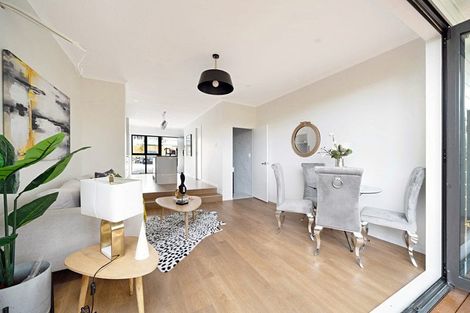 Photo of property in 2/32 Brandon Road, Glen Eden, Auckland, 0602
