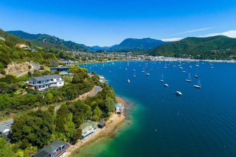 Photo of property in 2 Marina View, Waikawa, Picton, 7281
