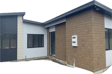 Photo of property in 22 Dalgliesh Avenue, Forest Lake, Hamilton, 3200