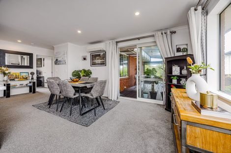 Photo of property in 31 Black Beech Crescent, Takanini, 2110