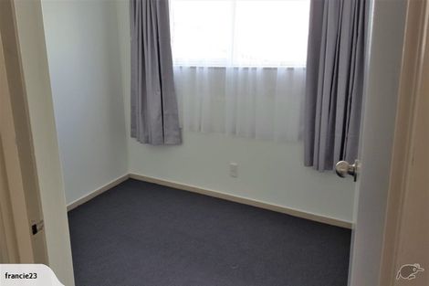 Photo of property in 1/62 Target Road, Totara Vale, Auckland, 0629