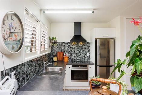 Photo of property in 3/10 Oxford Street, Marton, 4710