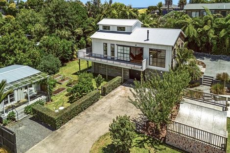 Photo of property in 18-22 Dixon Street, Oakura, 4314