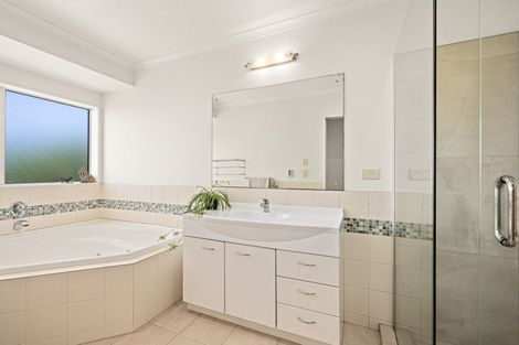 Photo of property in 172 Cape Rodney Road, Leigh, 0985