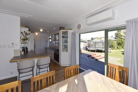 Photo of property in 74 Marine Parade, North New Brighton, Christchurch, 8083