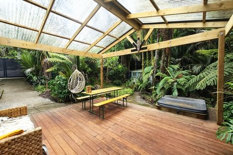 Photo of property in 26 Sylvan Valley Avenue, Titirangi, Auckland, 0604
