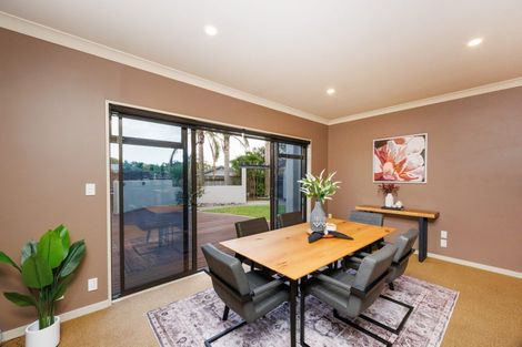 Photo of property in 37 Abby Road, Fitzherbert, Palmerston North, 4410