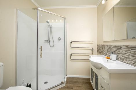 Photo of property in 107 Branxholm Street, Roxburgh, 9500