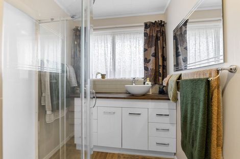 Photo of property in 17a Hamlet Street, Stratford, 4332