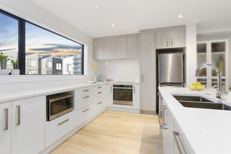 Photo of property in 80 Hobsonville Point Road, Hobsonville, Auckland, 0616