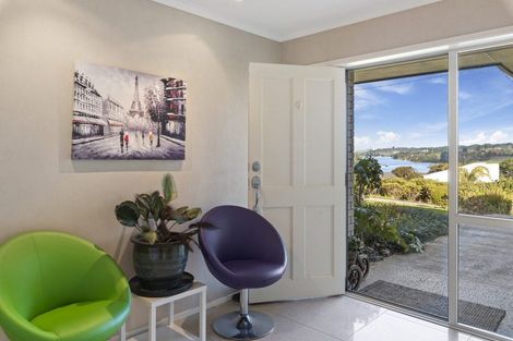 Photo of property in 15 Matheson Road, Red Beach, 0932