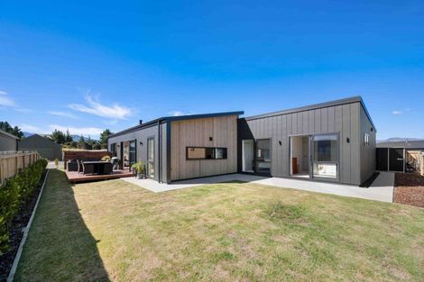 Photo of property in 6 Moonstone Street, Albert Town, Wanaka, 9305
