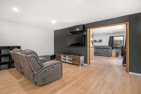 Photo of property in 43 Durrell Way, Rolleston, 7614