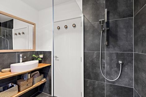 Photo of property in 24 Woodside Road, Massey, Auckland, 0614