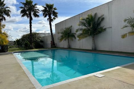 Photo of property in 12e/30 Westward Ho, Glen Eden, Auckland, 0602