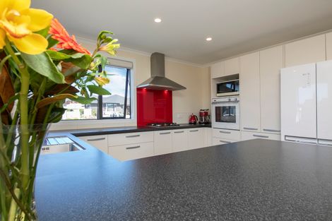 Photo of property in 8 Remana Crescent, Huapai, Kumeu, 0810