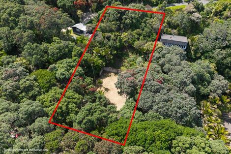 Photo of property in 48 Beach Valley Road, Piha, 0772