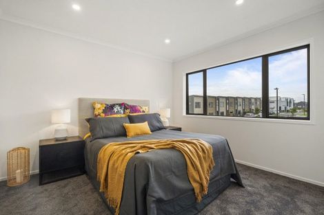 Photo of property in 33 Bristol Freighter Road, Hobsonville, 0616