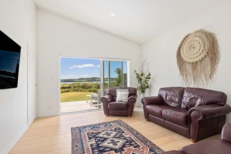 Photo of property in 16b Waimanu Place, Point Wells, Warkworth, 0986